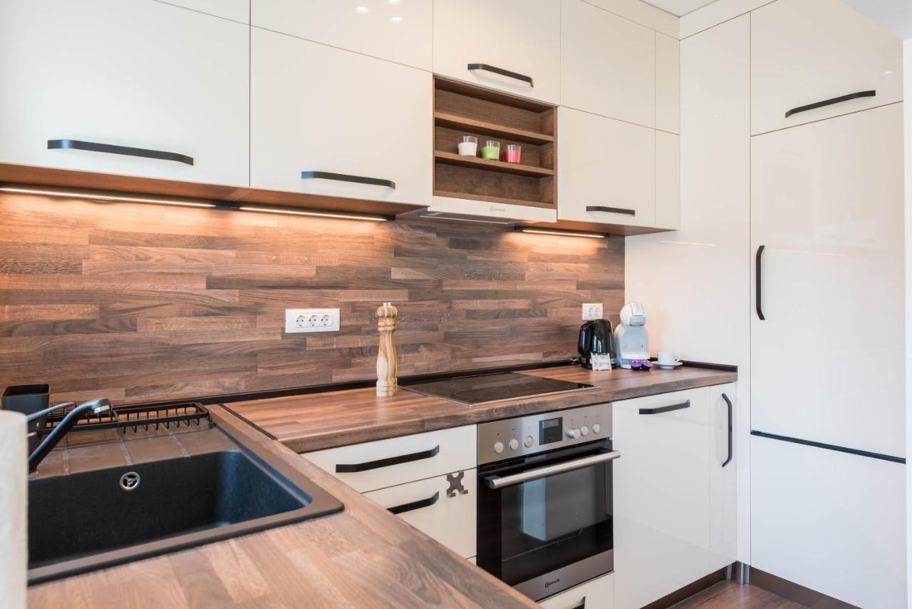 Cosy Apartment In Central Варна Экстерьер фото